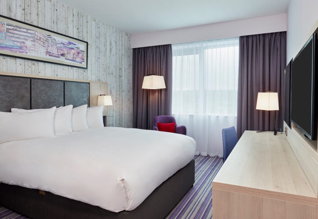 jurys-inn-sheffield-superior-double_325788e236c8512b58072660a68d3ddd.jpg